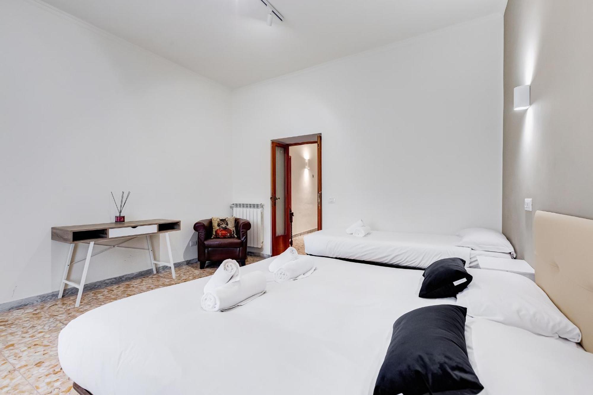 Vivilo Collection - San Vito View Apartment - 3 Bdr 2 Baths Rome Extérieur photo